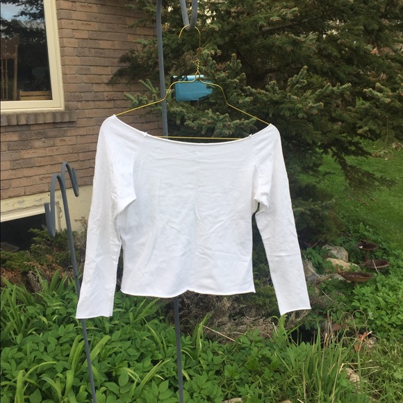 SOLD Brandy Melville Off-the-shoulder Tee - Picture 4 of 6